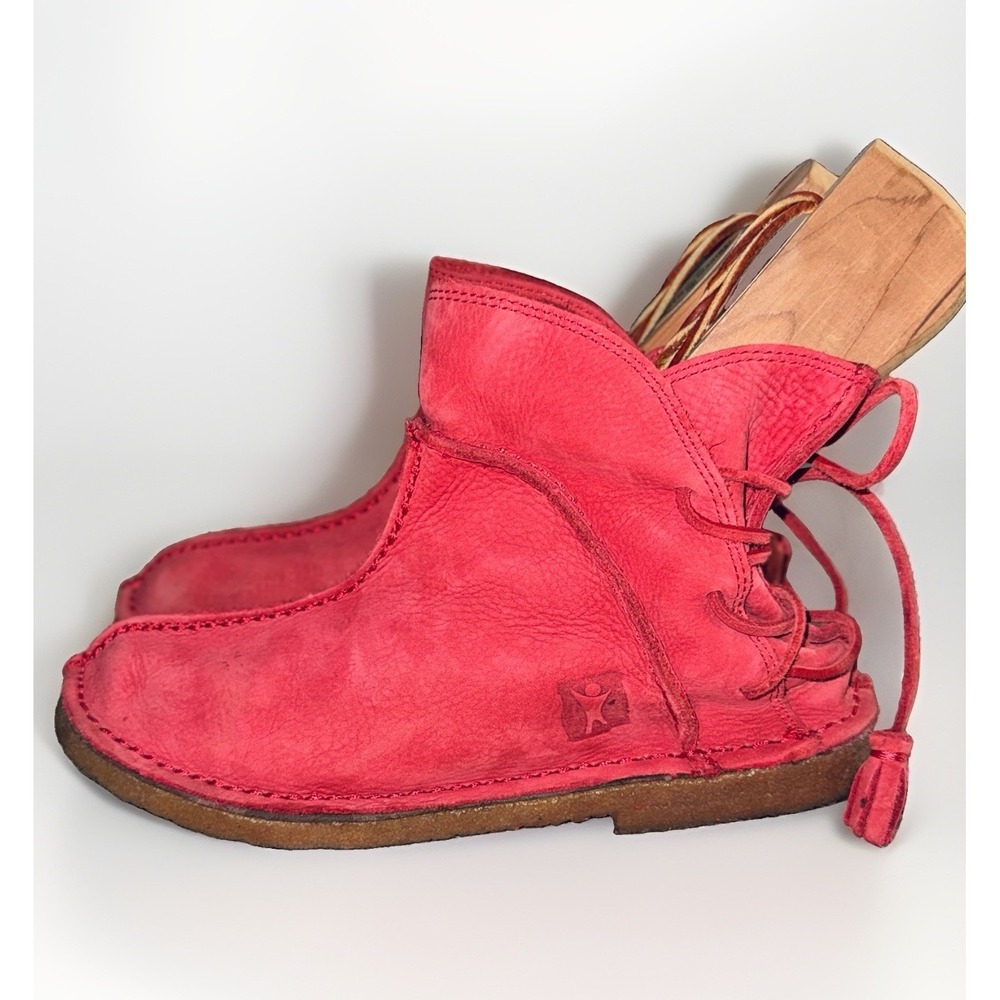 Baffin Indie Pure-W005 Red Leather Lace Up Tassel Crepe Sole Ankle Boots Size 6